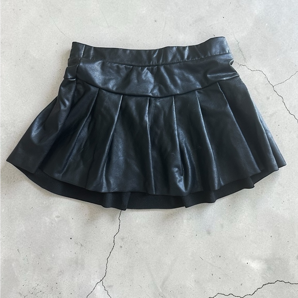 Girls Black Faux Leather Pleated Mini Skirt